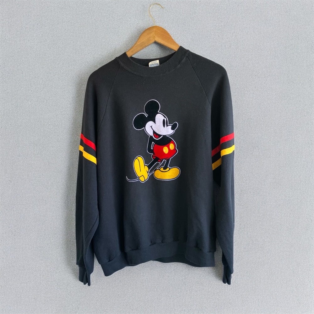 Disney Mickey Mouse Vintage 80s Crewneck Sweatshirt USA character fashions tag